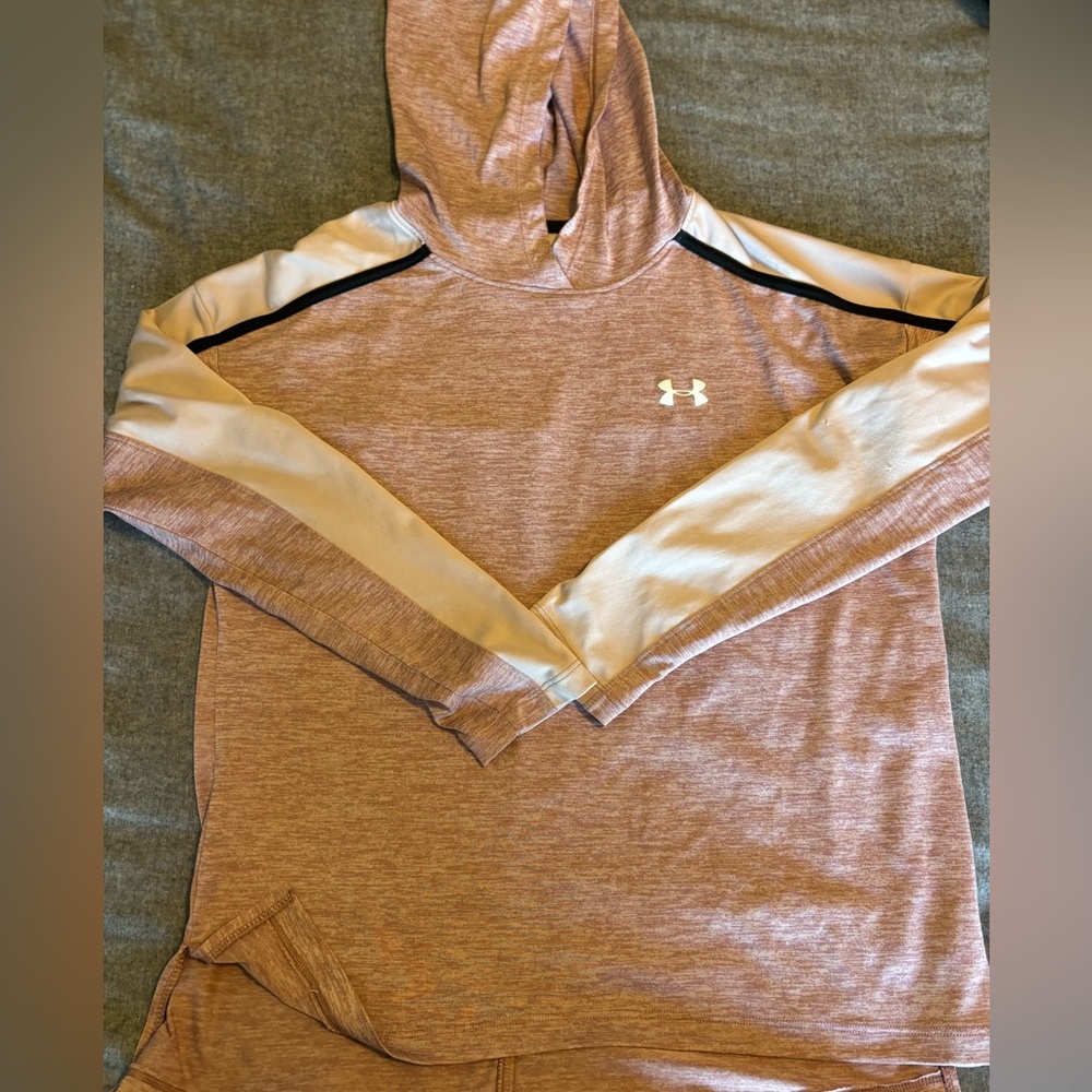 Under Armour light weight hoodie, Women’s S;‎ rose with black trim
